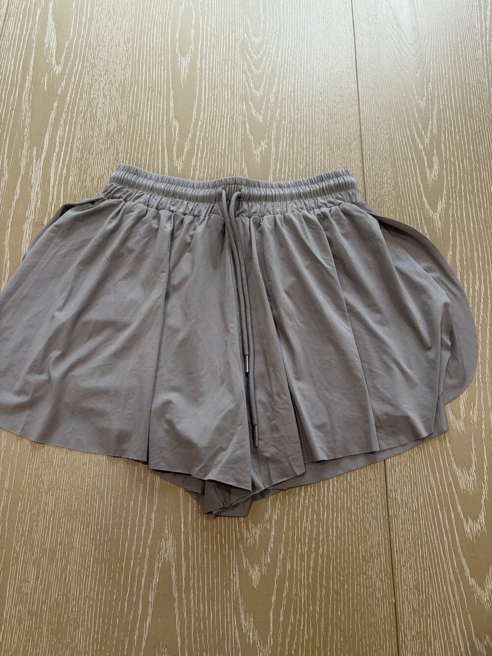 Love Poem Gray Athletic Shorts Women’s Size Small
